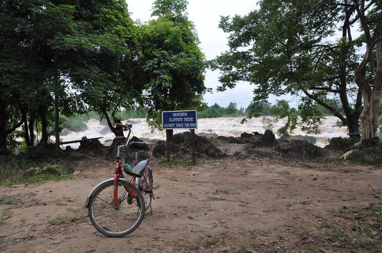 Wasserfall auf der Inseln Don Khone, immer ein Besuch wert. Wenn man morgens ganz früh dort ist, hat man ihn für sich alleine 