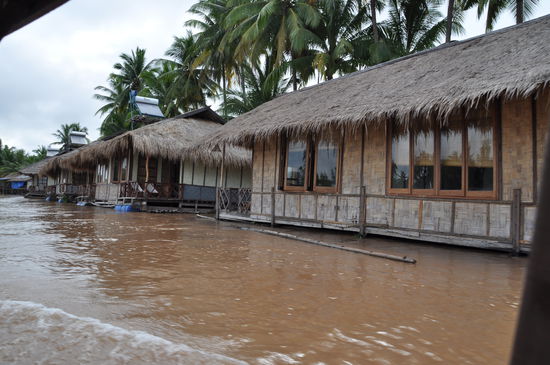 Schwimmende Häuser auf der Insel