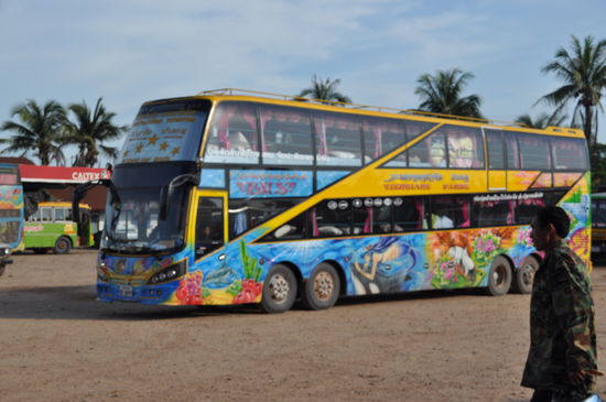 Der Schlafbus bringt mich nach Vientiane