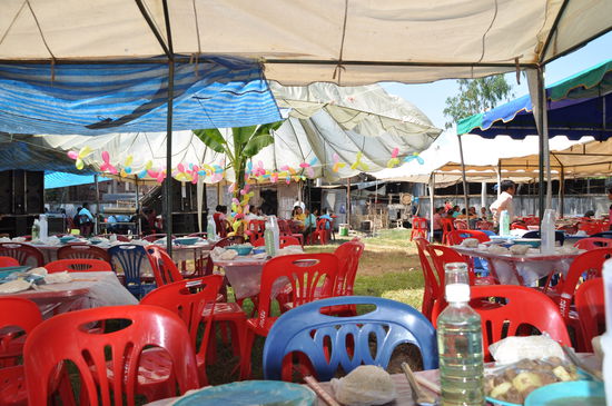 Die Tische sind gedeckt