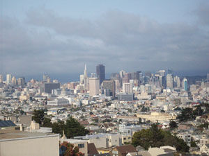 Ein fantastischer Blick über die Stadt von den Hügeln von Twin Peaks