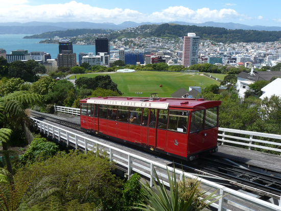 Mit der "Cable car" gings wieder runter