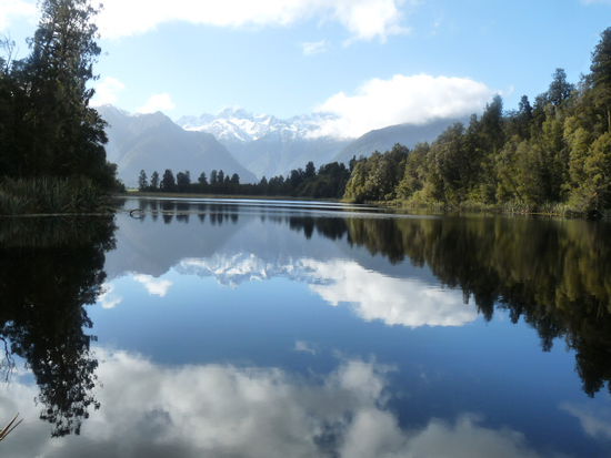 Lake Matheson mit Mt. Tasman und Mt. Cook