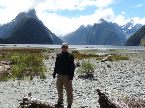 Milford Sound noch mit Wolken