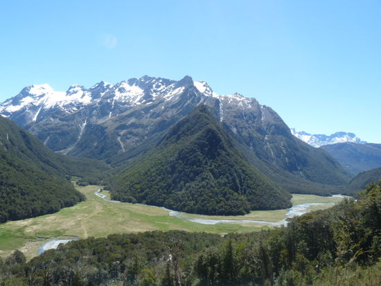 Tolle Aussicht bei bestem Wetter, auf dem Weg nach oben