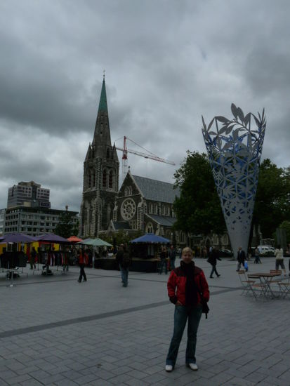 Kathedrale von Christchurch mit Weihnachtsmarkt