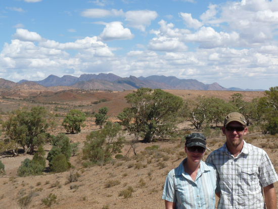 Wilpena Pound im Hintergrund