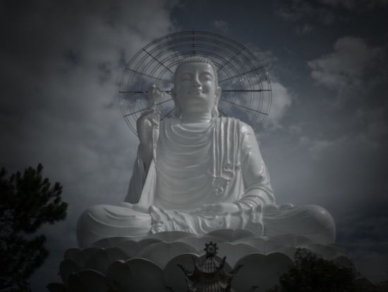 Ein etwas groesserer Buddah