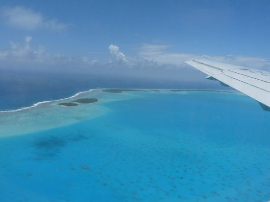 Die Lagune von Aitutaki beim Landeanflug