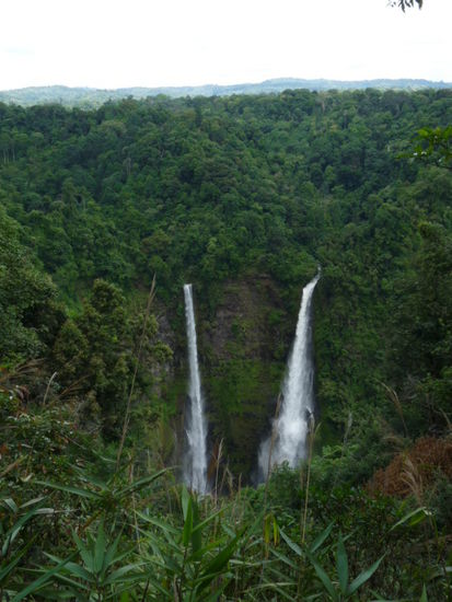 Der 120m hohe Tad Fane Wasserfall