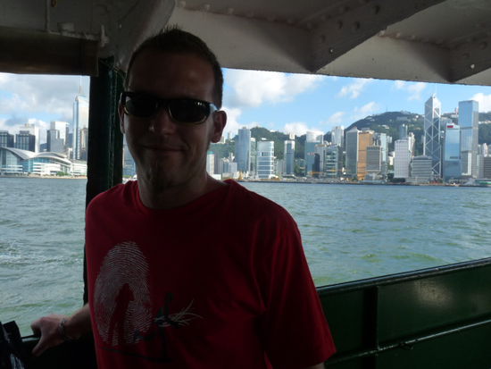 Fähre von Kowloon nach Hong Kong Island