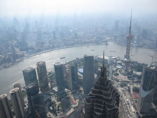 Aussicht Richtung Fernsehturm und Jinmao Tower