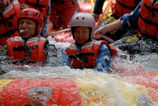 Wir beim Wasserschlucken