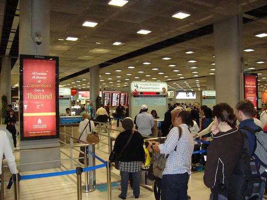 Bei der Passport Kontrolle in Bkk