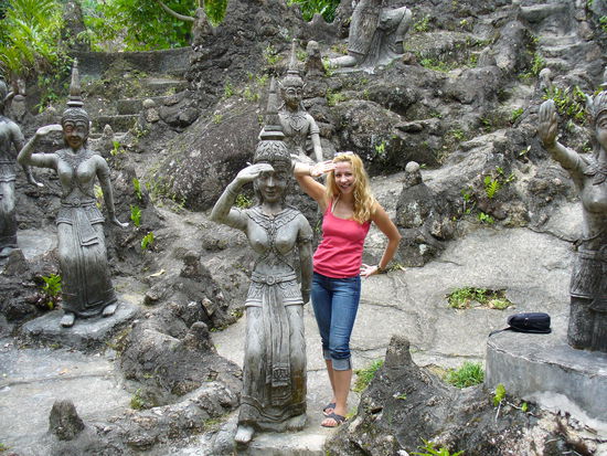 Die tanzenden Maedels.