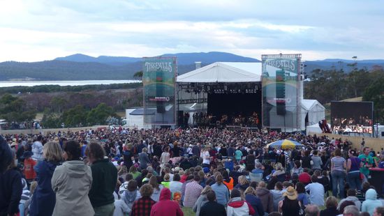 ..und hier die Hauptbuehne...