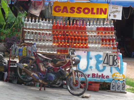 Der Geist (fuers Moped) aus der Flasche. Hier herrscht Ordnung 