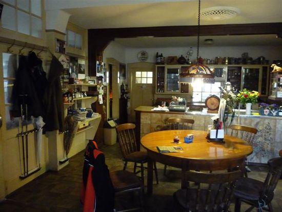 Timewarp: Hotel Goldener Rabe (nähe Furtwangen). Hier ist die Zeit irgendwann in den Fünfzigern stehen geblieben. Gut so!