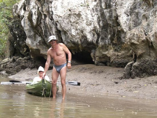 die "Dreschdner" Frank und Viola mit ihrem Gummiboot und McGiver Überlebensausstattung!
