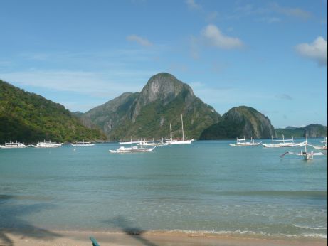 Blick aus unserem Balkon in El Nido