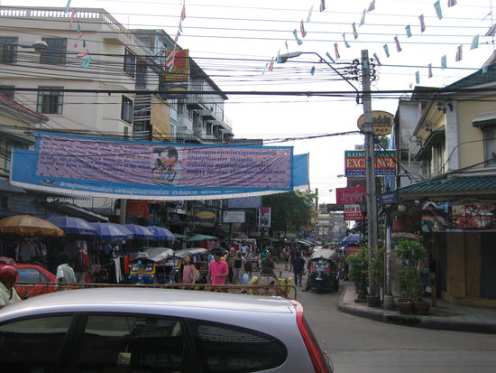 KhaoSanRoad -is ja in jedem Thailand Bericht zu finden....