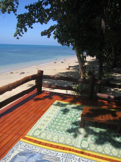 Blick rechts runter...in der Mitte -ganz klein-     Naddel....