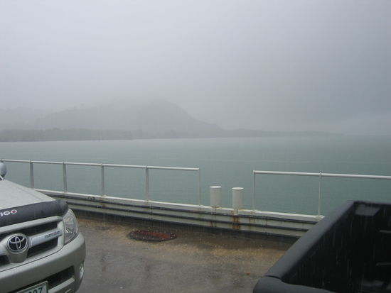 heute auf der zweiten Autofaehre ,von Lanta nach Krabi - Regen,Regen,Regen
