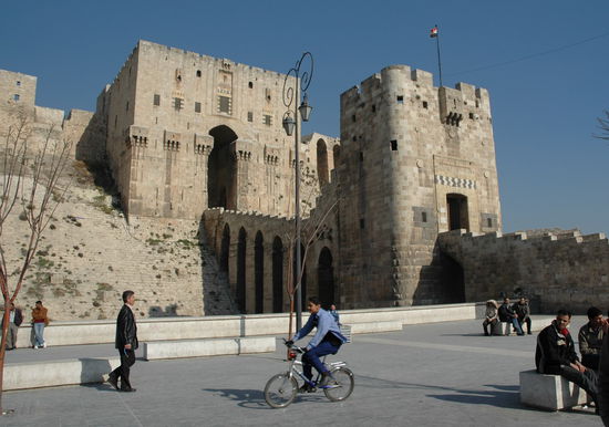 Haupteingang der Zitadelle Aleppos