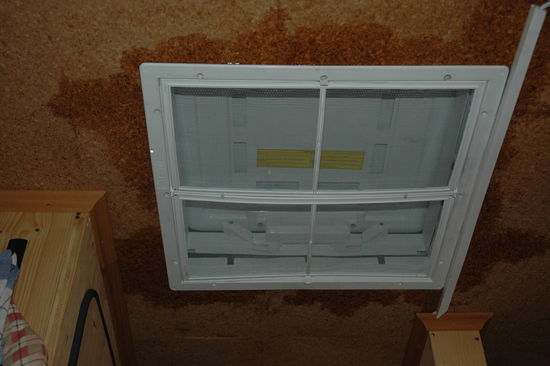 das Dachfenster ist undicht