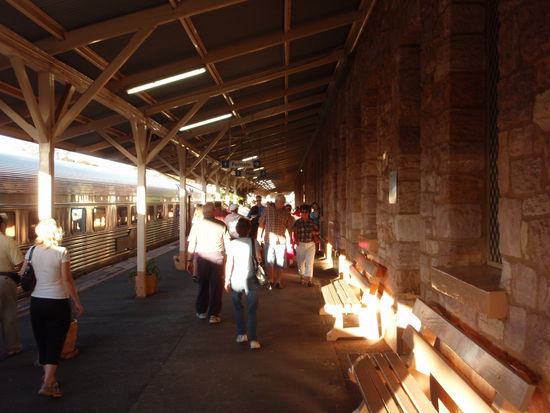 Der Bahnhof von Kalgoorlie bei unserer Ankunft