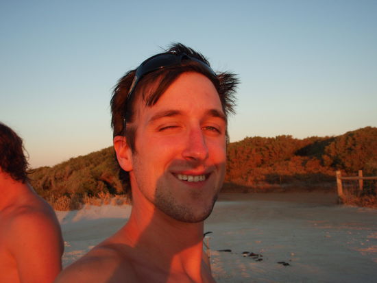 Die Sonne laesst alles in leuchtendem Rot erscheinen.