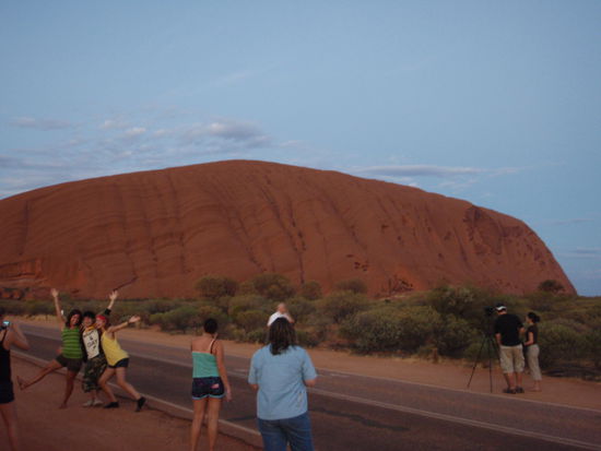 Am frühen morgen vorm Uluru