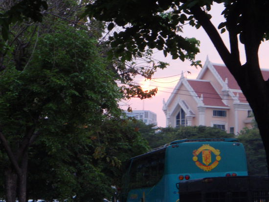 Unser Bus fuhr etwas später, sah aber sehr ähnlich aus.