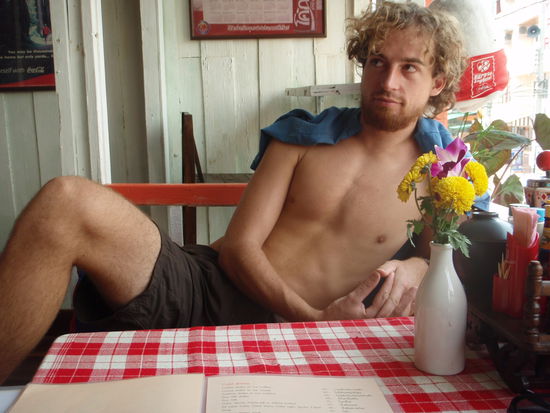 Frühstück im Cola Restaurant.