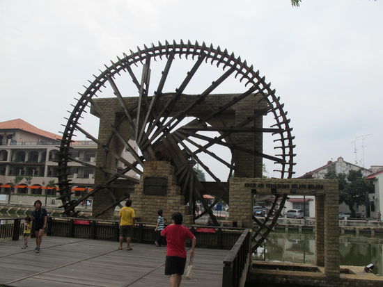 Ein bißchen größer als das Rad an der Sazinger 