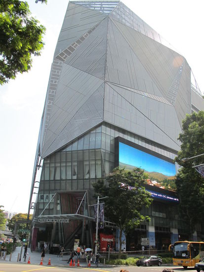 An viele Häuser konnt ich mich wieder erinnern, an dieses net, es sieht auch noch sehr neu aus