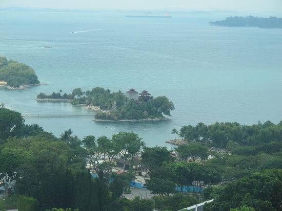 Die kleine Insel ist der südlichste Punkt des kontinentalen Asiens (erklär ich dann)