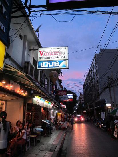 Die Kneipe des Fanclubs "Victoria Bangkok" des ruhmreichen 9-fachen deutschen Meisters und 4-fachen Pokalsiegers
