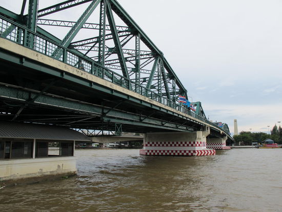 Die Memorial Bridge