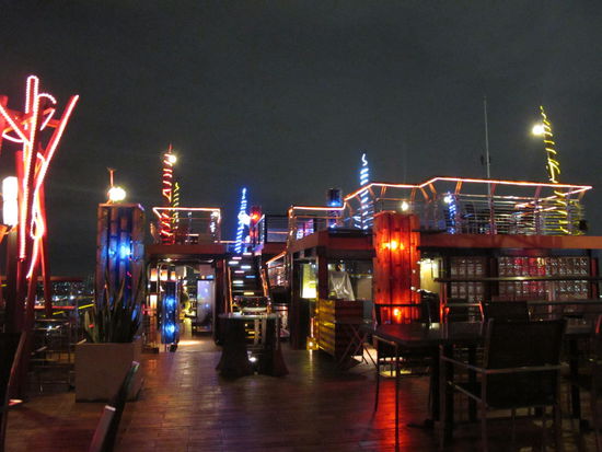 Ein Teil der Bar im Siam@Siam