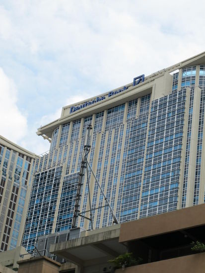 Auf dem Weg zum Stadion hab ich die Deutsche Bank gesehen