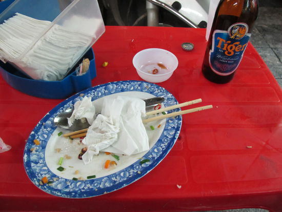 Hab vergessen, das Essen zu fotografieren, war was mit Reis und Chicken, aber weng wenig 