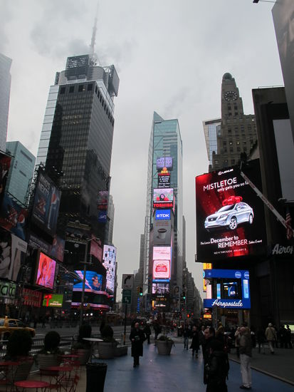Times Square bei nebligem Wetter