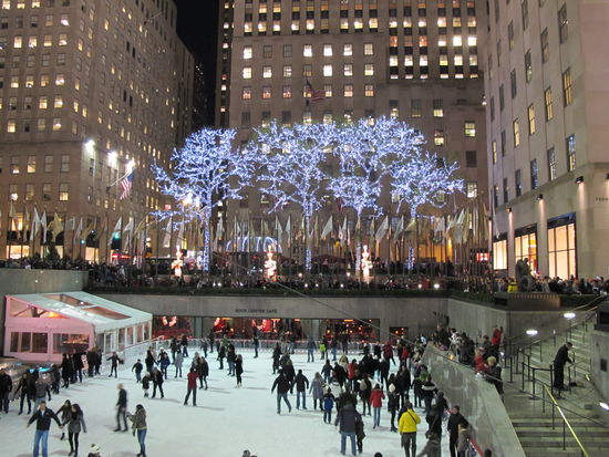 Nochmal die Eislaufbahn  wir habens doch net gemacht