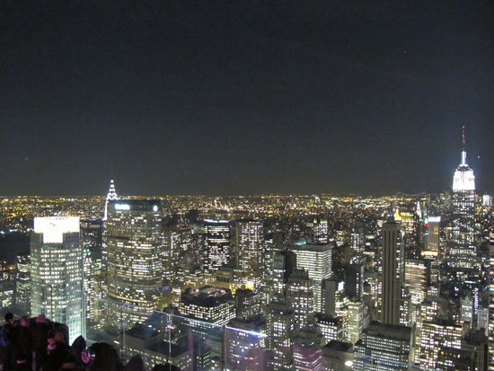 Empire State Building rechts und links leider nicht besser zu erwischen is das Chrysler Building
