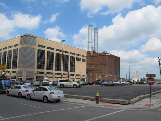 Auch ne Fabrik is mitten in der Stadt