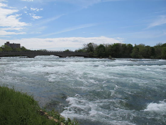 Die Fußgängerbrücke
