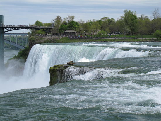 Auf der anderen Seite der amerikanischen Fälle angekommen