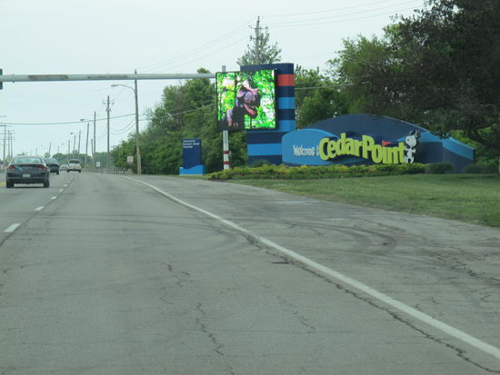 Da gehts um die Ecke zum Park