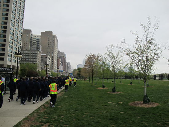 Die Feuerwehr von Chicago beim Frühsport
